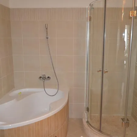 Otel Slameny Dom &